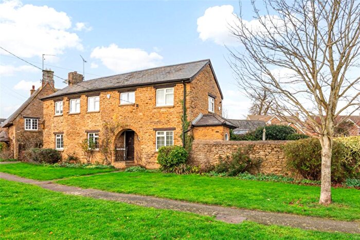 3 Bedroom Detached House For Sale In High Street, Milton Malsor, Northamptonshire, NN7