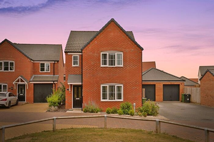 3 Bedroom Detached House For Sale In Excalibur Drive, Swaffham, PE37