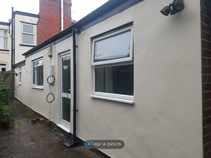 1 Bedroom Flat To Rent In Common Road, Wombourne, Wolverhampton, WV5