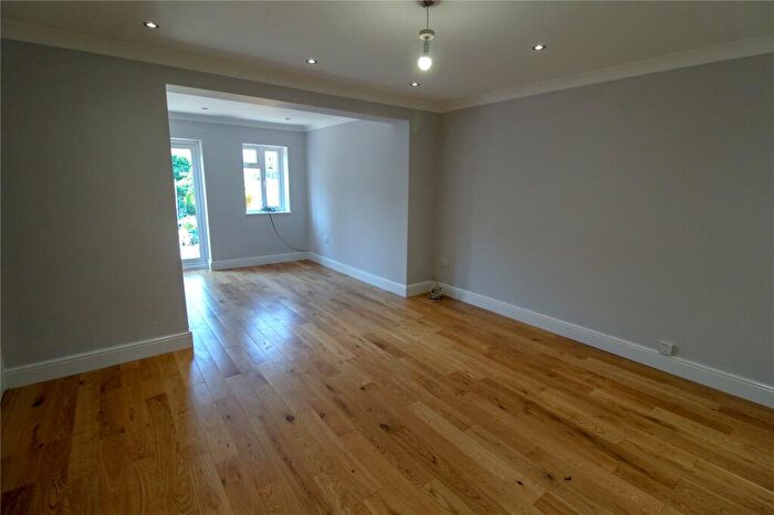 4 Bedroom Terraced House To Rent In Ridgeview Close, Barnet, Hertfordshire, EN5