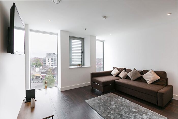 1 Bedroom Flat To Rent In Britannia Point, - Christchurch Road, Colliers Wood, London, SW19