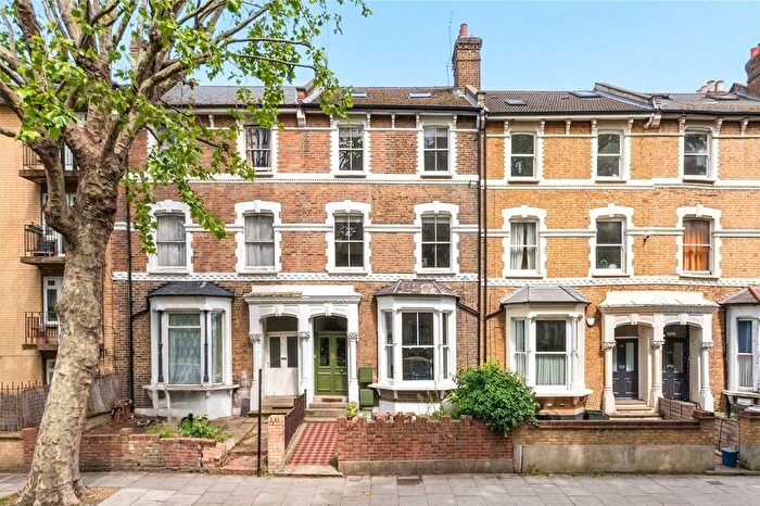 5 Bedroom Flat For Sale In Northwold Road, London, N16