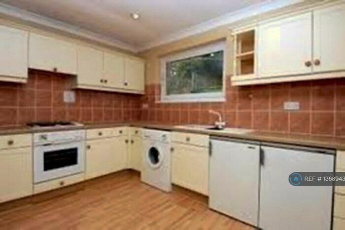 3 Bedroom Detached House To Rent In Harpesford Ave, Virginia Water, GU25