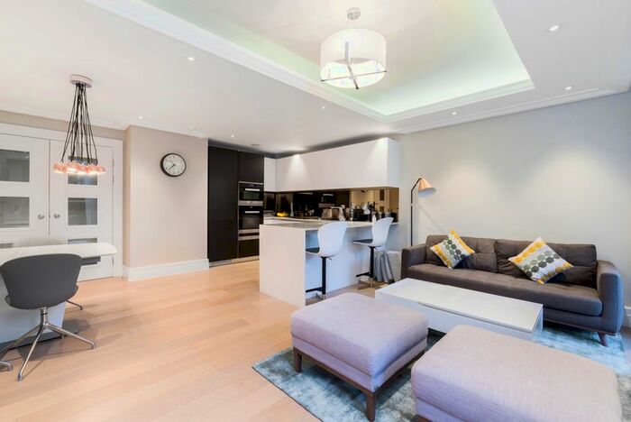 2 Bedroom Flat To Rent In Chambers Park Hill, London, SW20