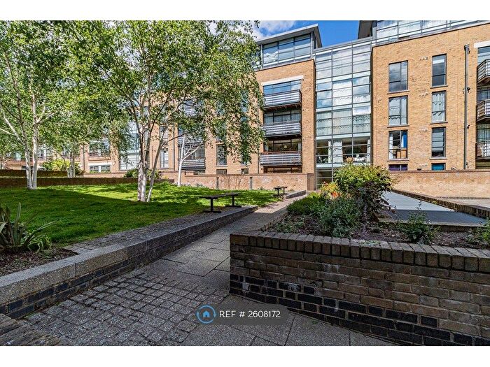 1 Bedroom Flat To Rent In Ferry Lane, Brentford, TW8