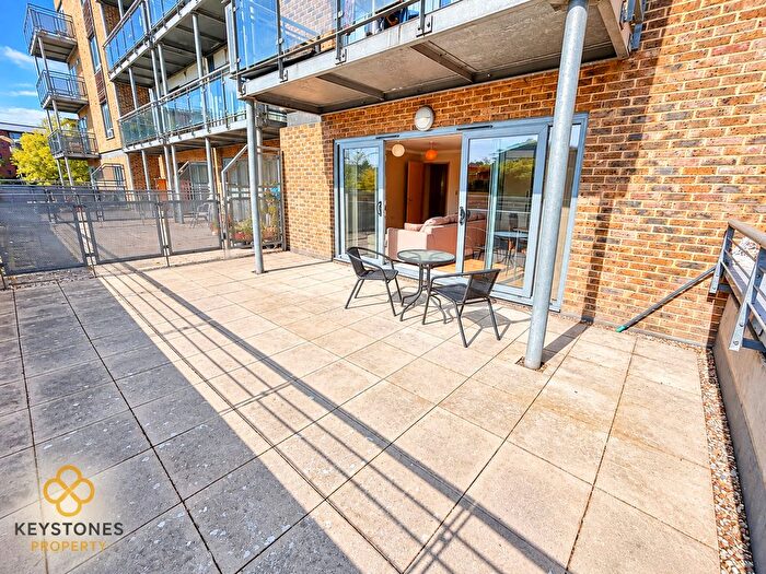 2 Bedroom Flat To Rent In Quayside Drive, Colchester, CO2