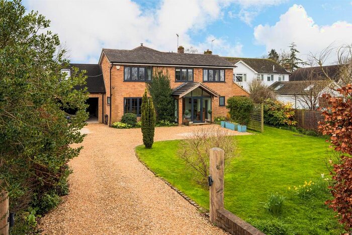 5 Bedroom Detached House For Sale In Roke, Wallingford, OX10