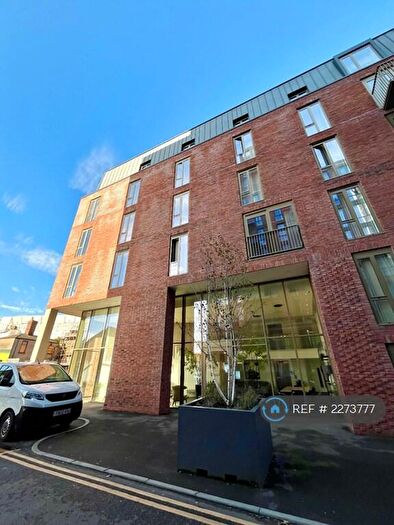2 Bedroom Flat To Rent In Block C, Salford, M5