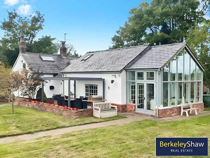 5 Bedroom Detached House For Sale In Church View Cottage, Mairscough Lane, Lydiate, Sef, L31