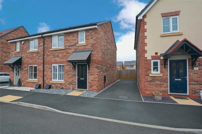 3 Bedroom Semi-Detached House To Rent In Lycett Lane, Tamworth, Staffordshire, B79