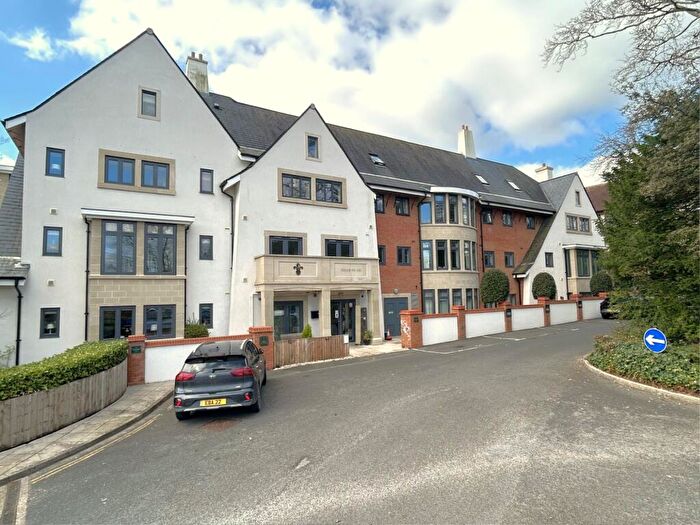 2 Bedroom Retirement Property For Sale In Bolnore Road, Haywards Heath, RH16