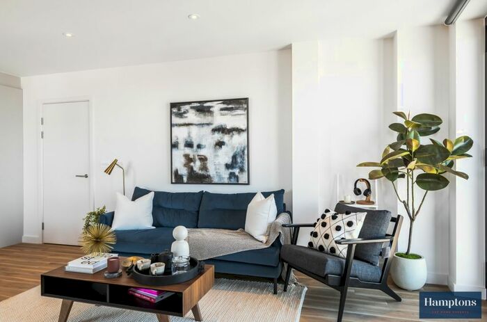 3 Bedroom Flat To Rent In George Street, Croydon, CR0