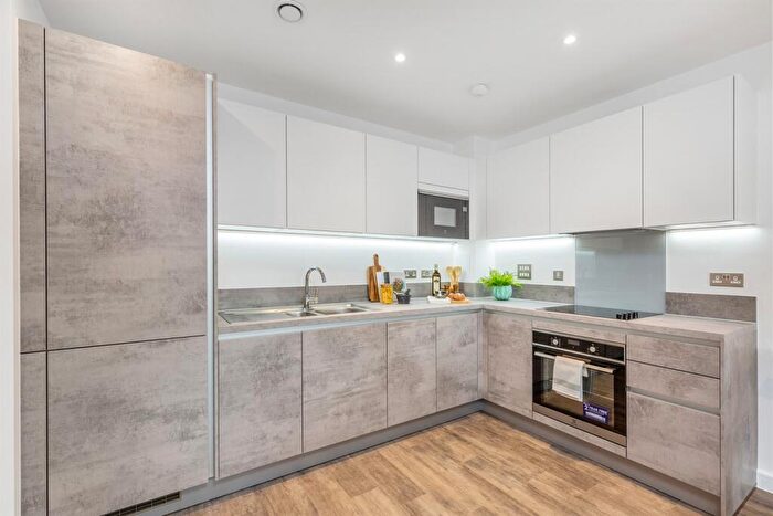 1 Bedroom Apartment To Rent In Bed, Th Floor, Heron, The Halcyon In Fresh Wharf, IG11