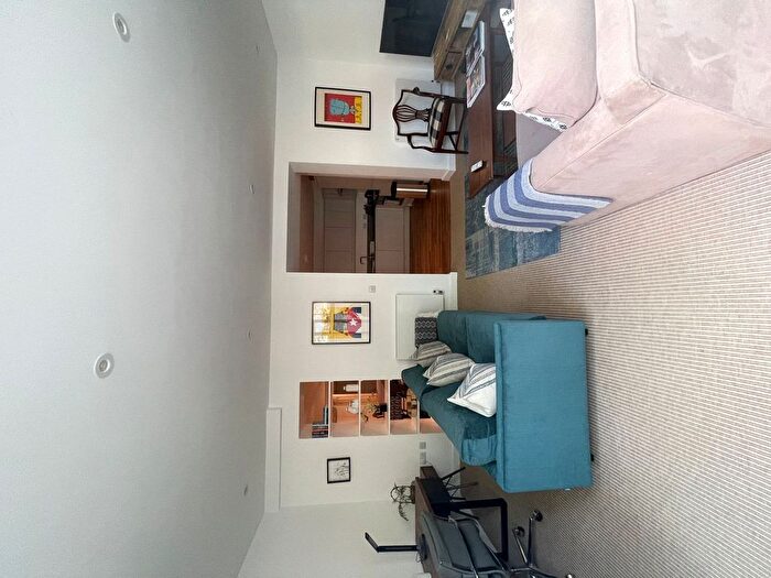 2 Bedroom Flat To Rent In Clapham, SW4