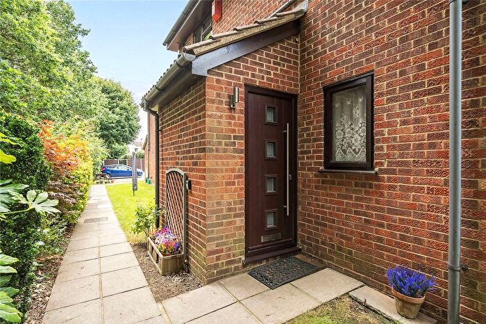 2 Bedroom Maisonette To Rent In Wych Hill Park, Woking, Surrey, GU22