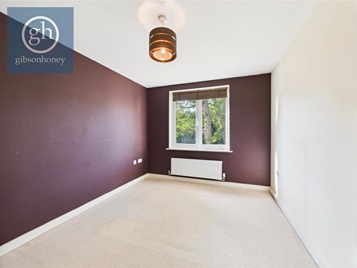 1 Bedroom Flat To Rent In Hercies Road, Hercies Road, Uxbridge, UB10