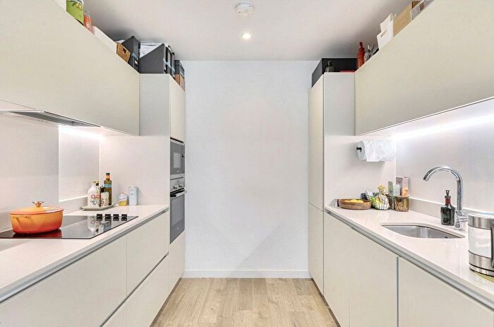 1 Bedroom Flat For Sale In Purbeck Gardens, London, SE26