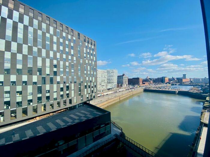 2 Bedroom Apartment To Rent In Mann Island, Liverpool, L3