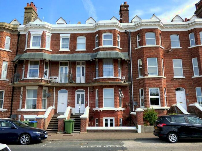 1 Bedroom Apartment To Rent In South Terrace, Littlehampton, BN17