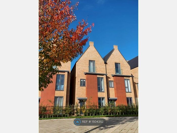 3 Bedroom Semi-Detached House To Rent In Bramley Walk, Cambridge, CB24