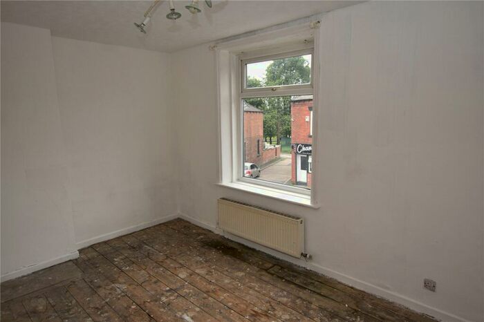 2 Bedroom End Of Terrace House For Sale In Balfour Street, Oldham, OL4