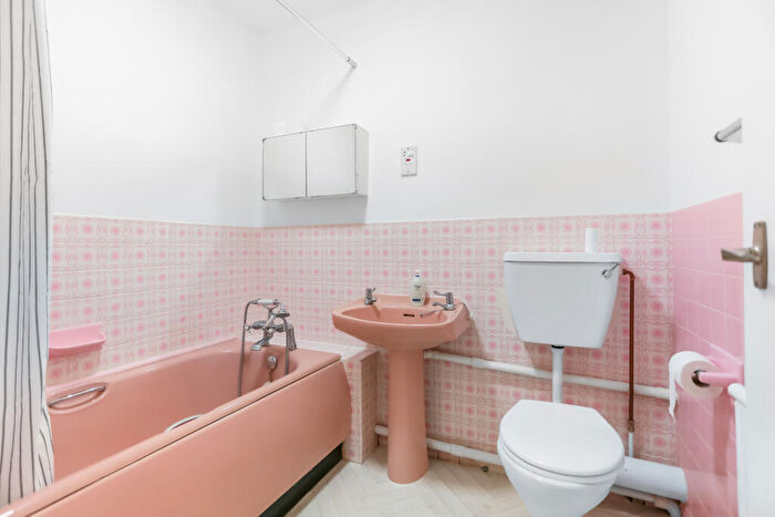 1 Bedroom Flat To Rent In Kingsmere, London Road, Brighton, BN1