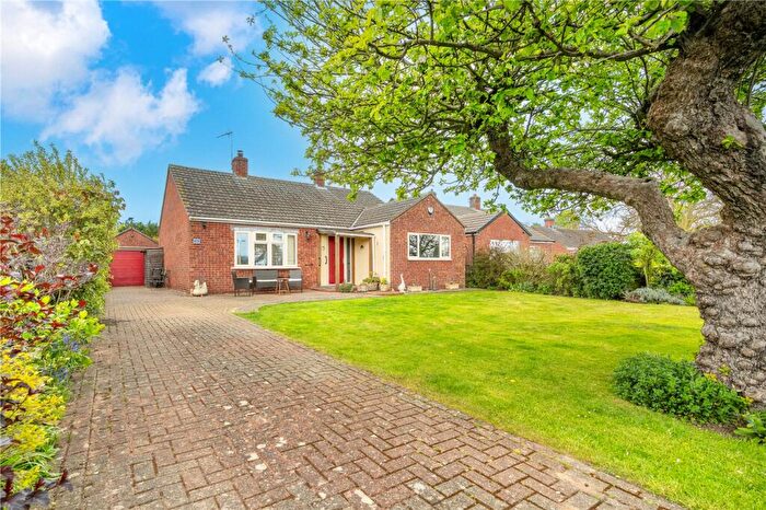 2 Bedroom Bungalow For Sale In East Street, Helpringham, Sleaford, Lincolnshire, NG34