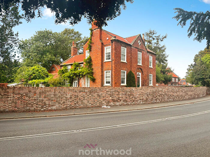 4 Bedroom Manor House For Sale In Manor Road, Hatfield, Doncaster, DN7