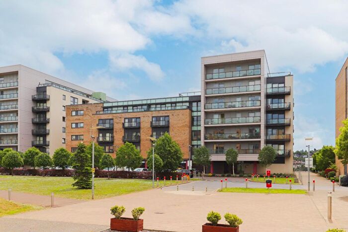 2 Bedroom Flat To Rent In Breakwater House, Ferry Court, Cardiff, CF11