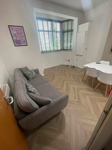 4 Bedroom Flat To Rent In Cardigan Road, Headingley, Leeds, LS6