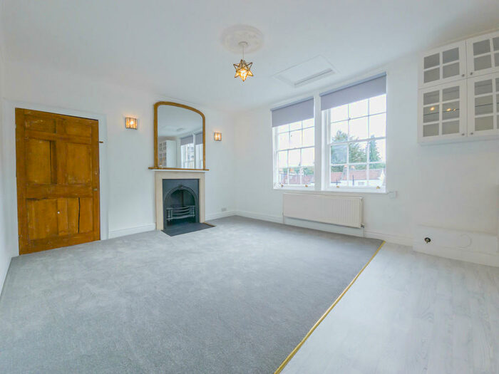 1 Bedroom Apartment To Rent In Weymouth Street, Bath, BA1