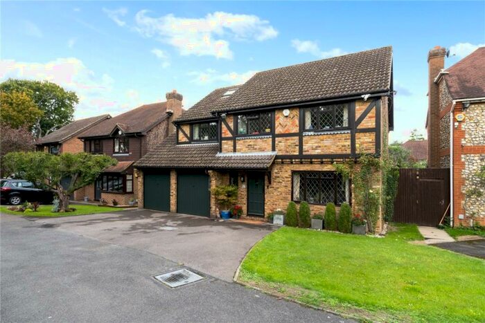 4 Bedroom Detached House To Rent In Bunbury Way, Epsom, KT17