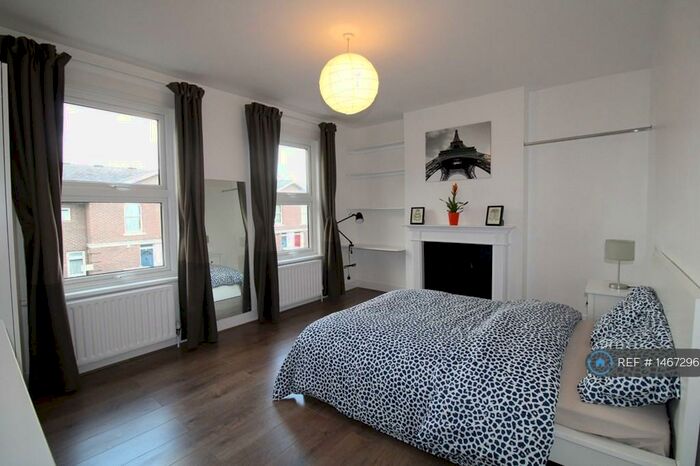 4 Bedroom End Of Terrace House To Rent In Newcomen Road, London, E11
