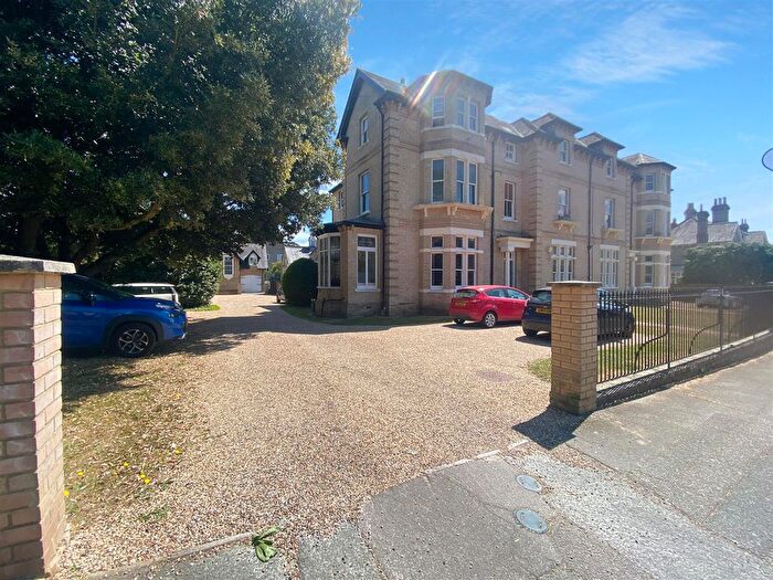 1 Bedroom Maisonette To Rent In Victoria Road, Lexden, Colchester, CO3