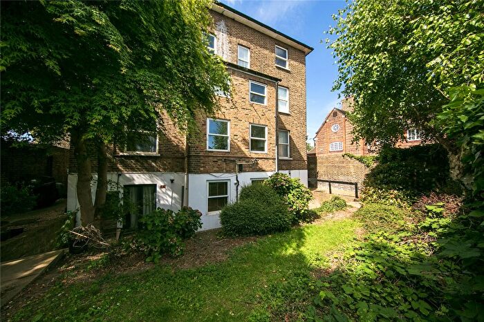 1 Bedroom Flat For Sale In Church Road, Richmond, TW9