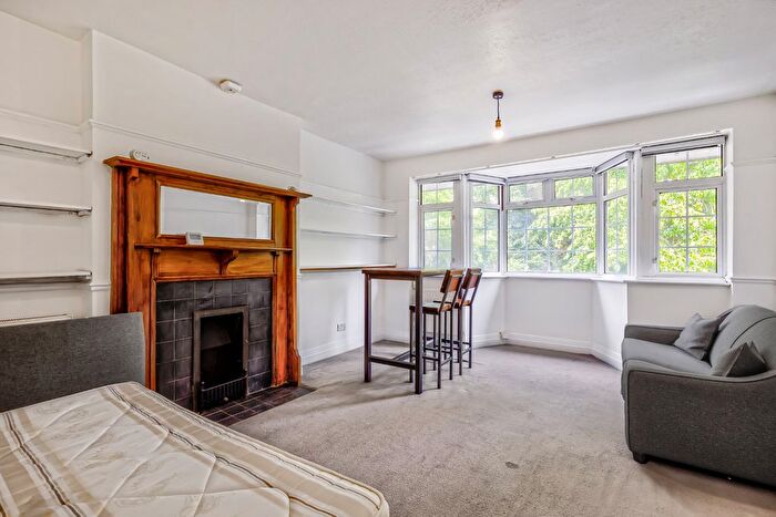 Studio To Rent In Hornsey Lane, London, N6