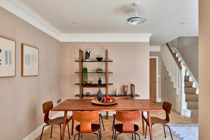3 Bedroom Terraced House For Sale In Scawen Road, London, SE8