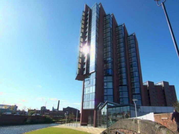 2 Bedroom Apartment To Rent In Islington Wharf, Great Ancoats Street, New Islington, Manchester, M4