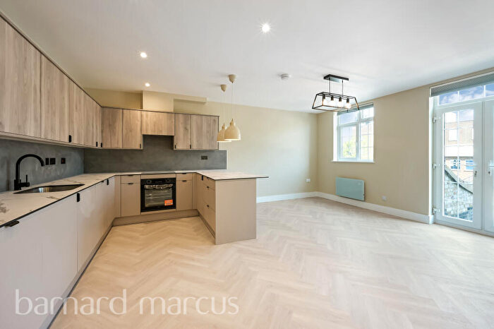 2 Bedroom Apartment To Rent In Central Road, Worcester Park, KT4
