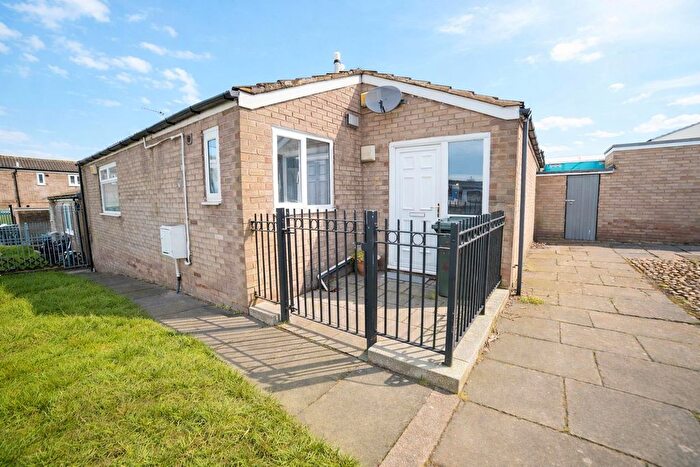 3 Bedroom Semi Detached Bungalow For Sale In Moulton Place, Newcastle Upon Tyne, NE5