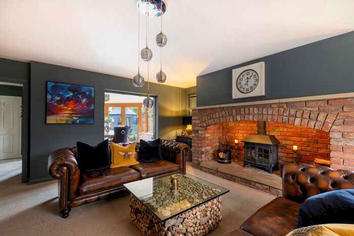 4 Bedroom Detached House For Sale In Main Street, Kelfield, York, North Yorkshire, YO19