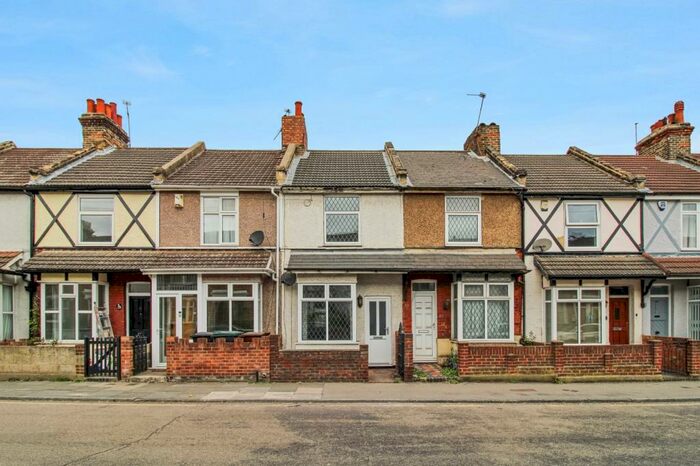 2 Bedroom Terraced House To Rent In Singlewell Road, Gravesend, DA11