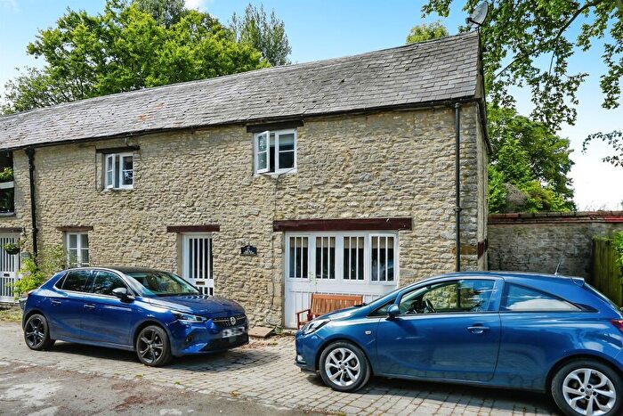 2 Bedroom Barn Conversion For Sale In Priory Lane, Bicester, OX26