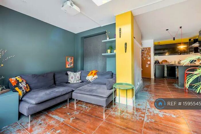 1 Bedroom Flat To Rent In Abersham Road, London, E8