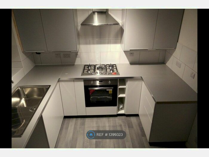 2 Bedroom End Of Terrace House To Rent In Trevithick Close, Feltham, TW14