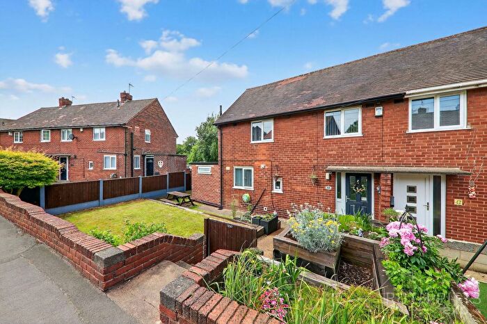 3 Bedroom Semi-Detached House For Sale In Vale Crescent, Knottingley, WF11