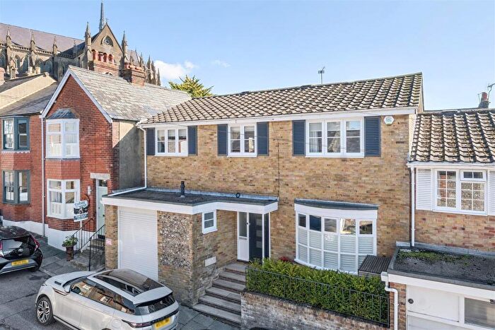 4 Bedroom House For Sale In King Street, Arundel, BN18