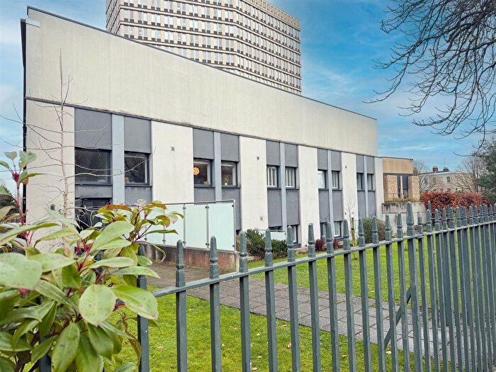 2 Bedroom Flat To Rent In Montpellier, Cheltenham, GL50