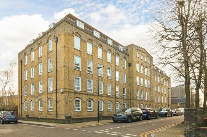 2 Bedroom Flat To Rent In Reardon Path, Wapping, E1W