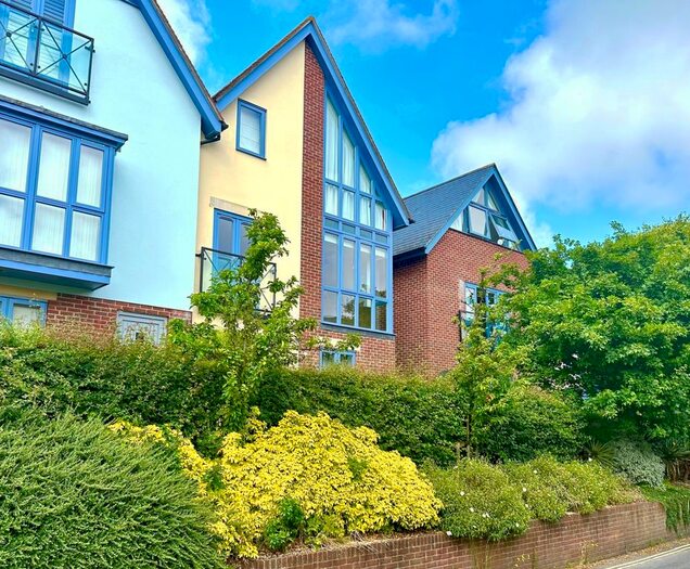 2 Bedroom Flat To Rent In Lyric Place, Avenue Road, Lymington, Hampshire, SO41